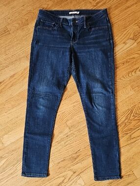 Levi's 711 Skinny Jeans